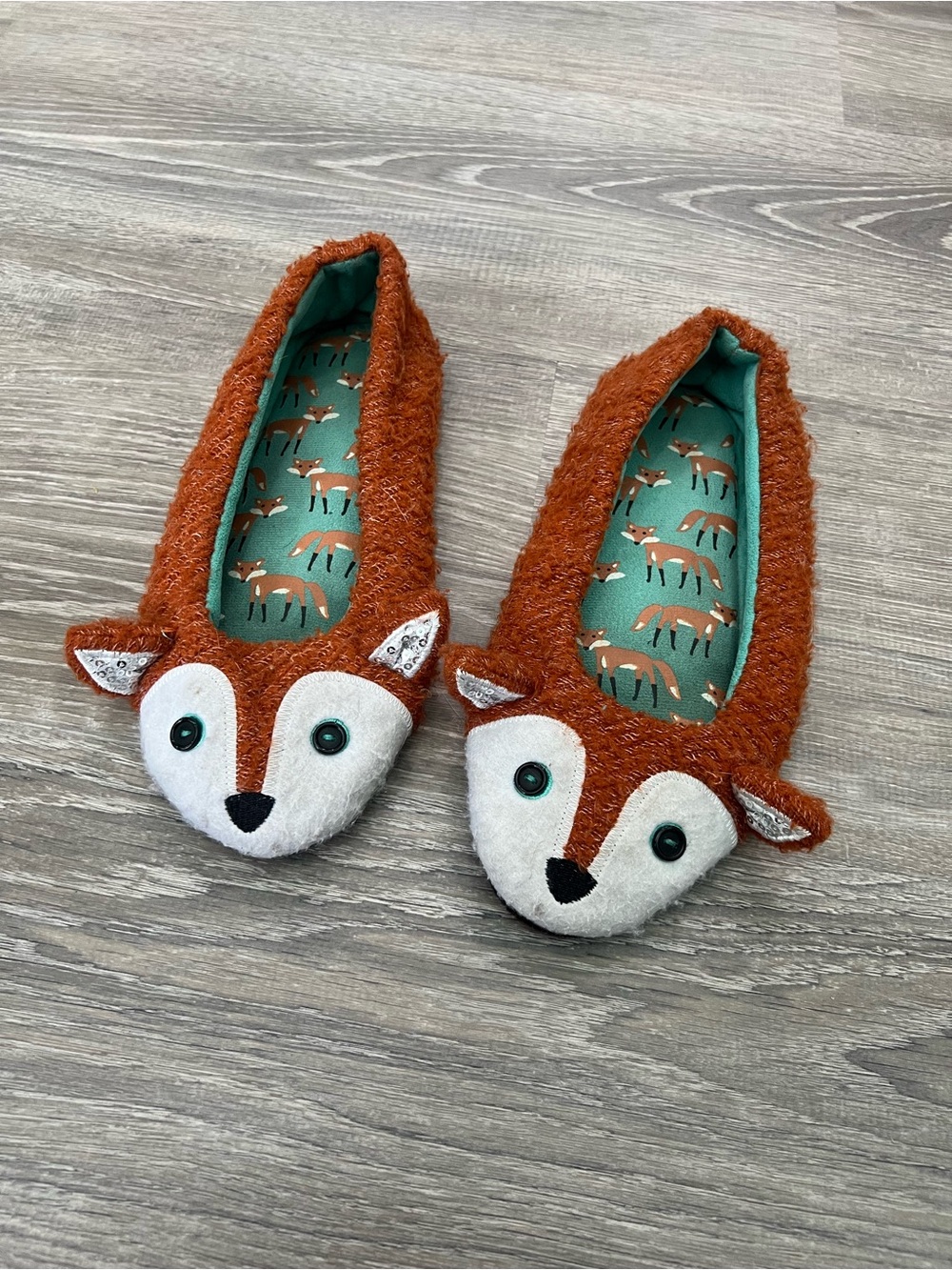 Women’s Ballerina Fox Slippers from SO